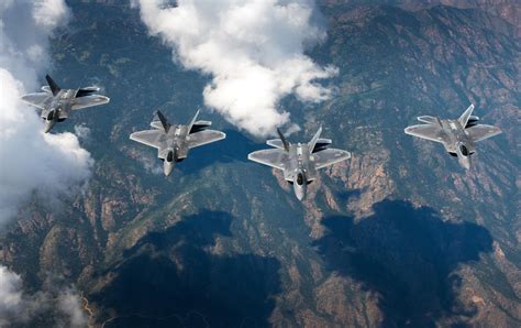 F-22 Fighter Pilot Formation Flying