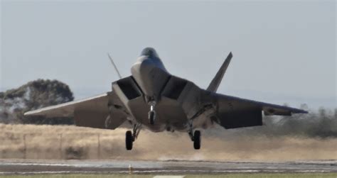 F-22 Landing