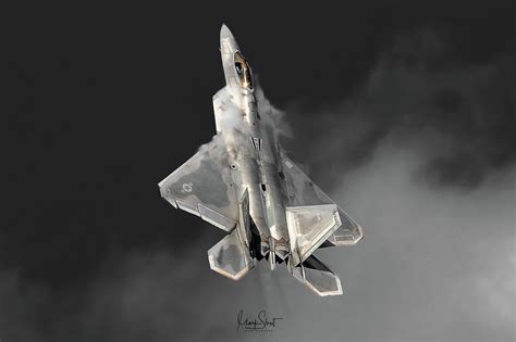 F-22 Raptor climb