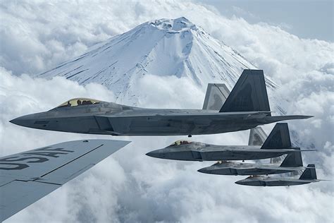 F-22 Raptor formations