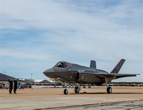 F-35 Demonstration Team in flight