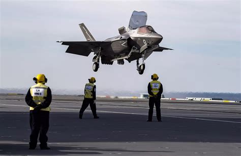 F-35 Landing