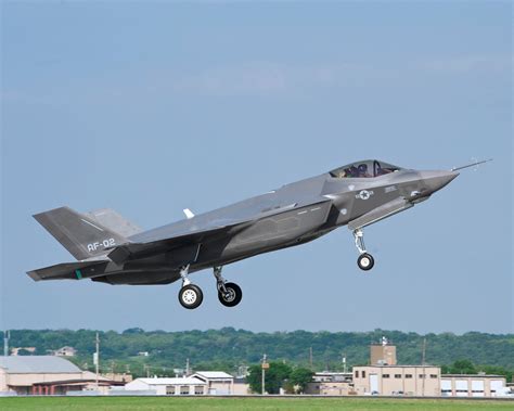 F-35 flight testing and evaluation