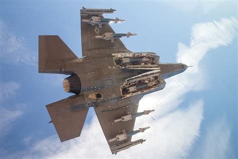 F-35C external hardpoints