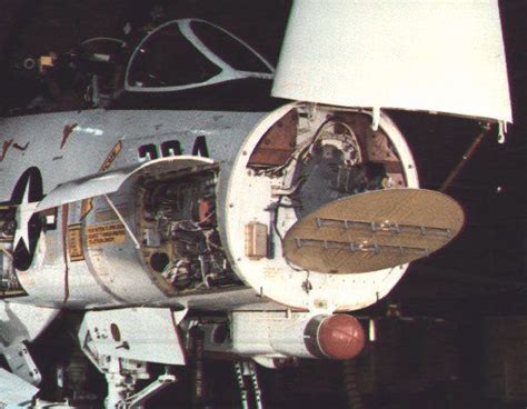 F-14 Tomcat radar antenna