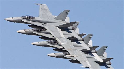 F-18 Hornet Formation