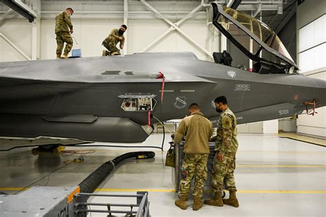 F-35 Lightning II maintenance requirements