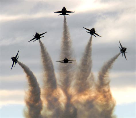 Fighter planes in airshow