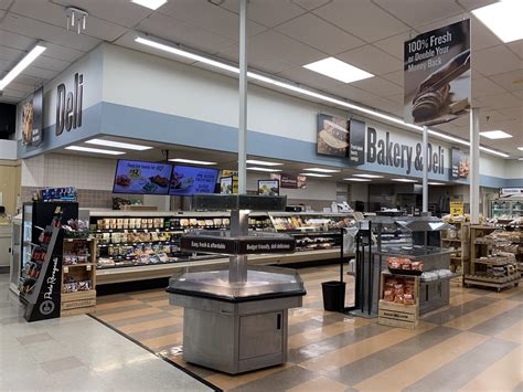 Food Lion Interior