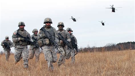 Soldiers training at Fort Campbell