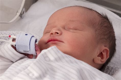 Advancements and innovations in newborn oximetry technology