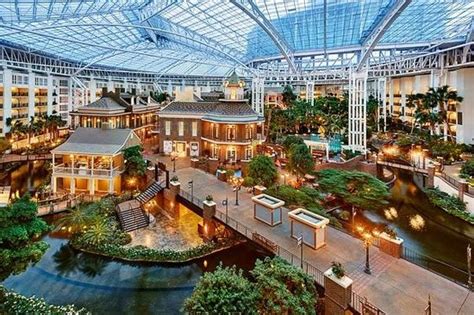 Gaylord Opryland Family-Friendly Suites