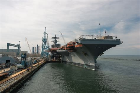 USS George Washington (CVN-73) at sea