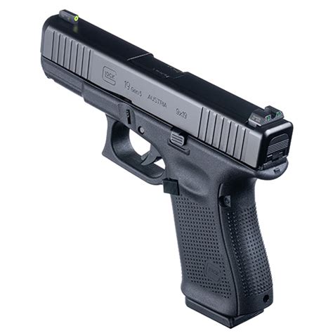 Glock 19 pistol