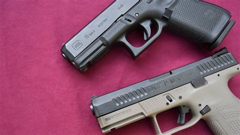 Glock 19 vs CZ P10c accuracy