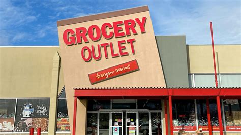 Grocery Outlet Store Front