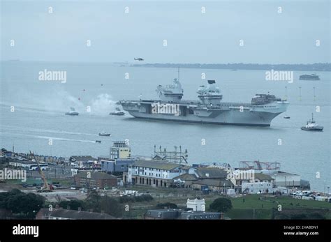 HMS Queen Elizabeth gunfire