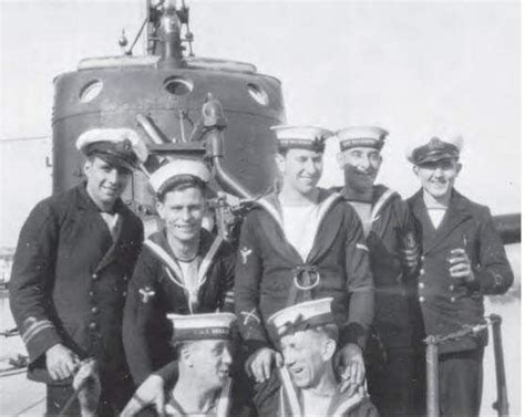 HMS Seahorse crew