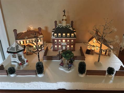 Holiday Crafts at Williamsburg Christmas Village