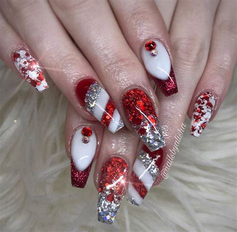 Holiday-Themed Coffin Nail