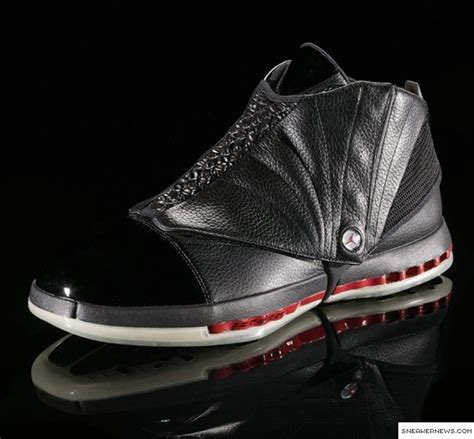 Air Jordan 16 Black/White