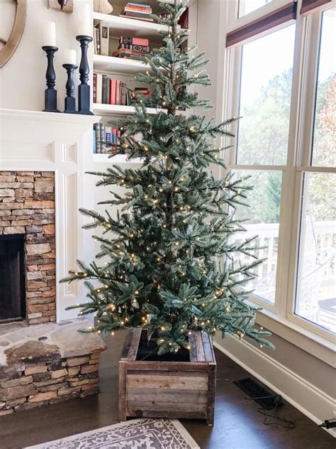 King of Christmas Noble Fir tree lighting options