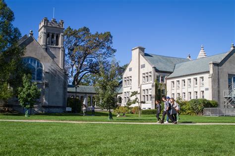 Lake Forest College Research