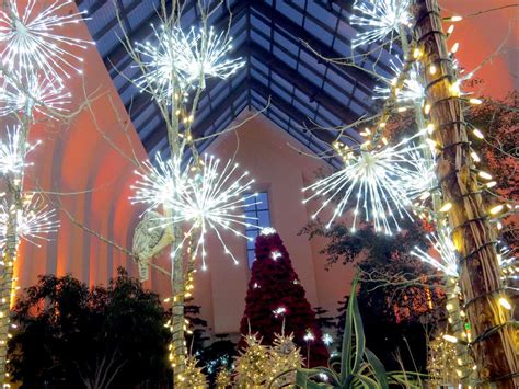 Lauritzen Gardens Garden of Lights