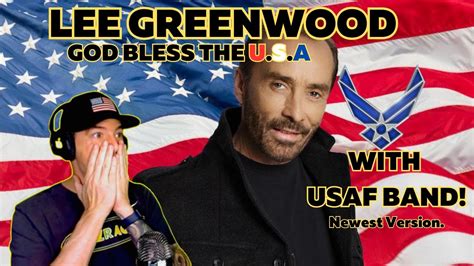 Lee Greenwood performing