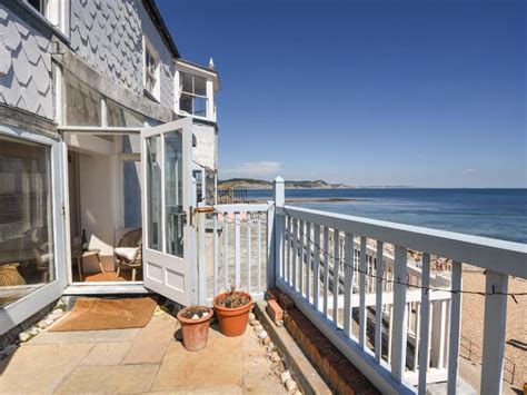 Lyme Beach Accommodation