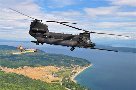 MH-47 Chinook helicopter special operations