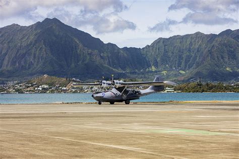 Marine Corps Base Hawaii, Kaneohe Bay Airfield