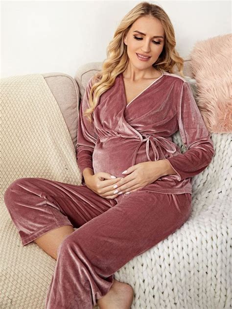 Old Navy Maternity Lounge