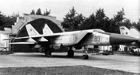 MiG-25 radar system