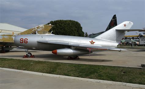 Mikoyan-Gurevich MiG-17