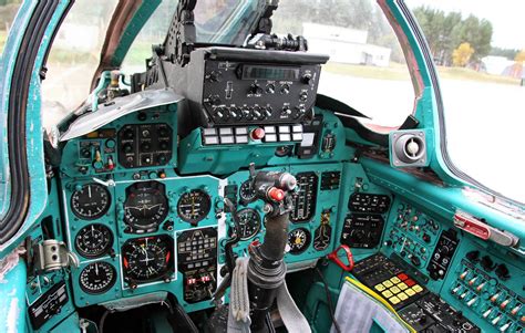 Mikoyan Gurevich Mig 25 Cockpit