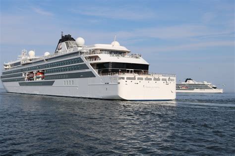 Milwaukee Cruise Ship