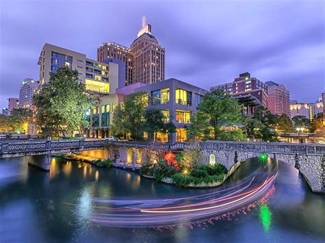 Milwaukee RiverWalk View