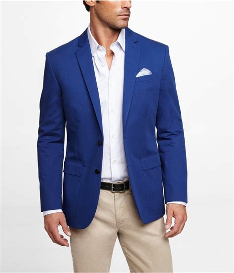 Navy Blue Blazer Style Essentials