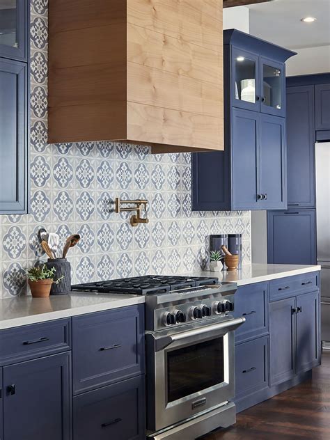 Navy Blue Cabinets and Backsplash