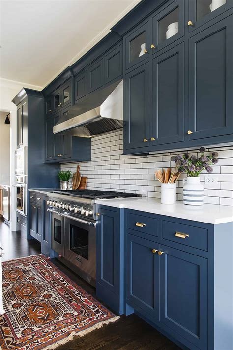 Navy Blue Cabinets and Color Schemes