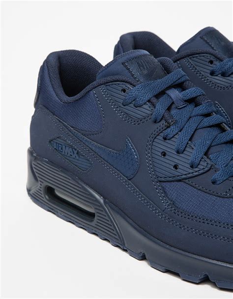 Navy Blue Nike Sneakers Features