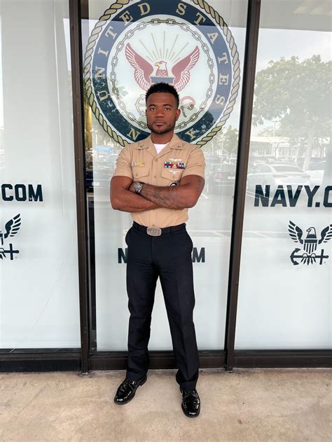 Navy Recruiter Gallery