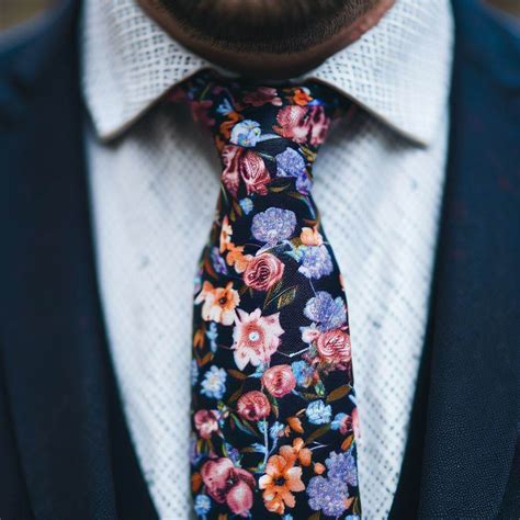 Navy Tie Trends