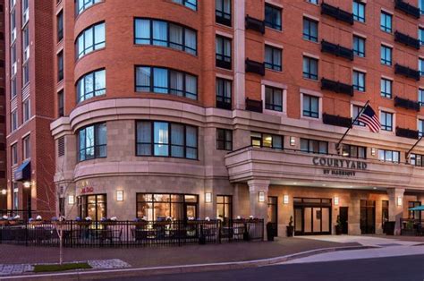 Description of Navy Yard Marriott Amenities