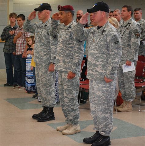 Soldiers graduating from Northern Warfare Training