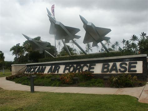 Oahu Army base economy