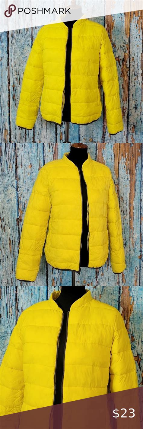 Old Navy Puffer Jacket in Yellow