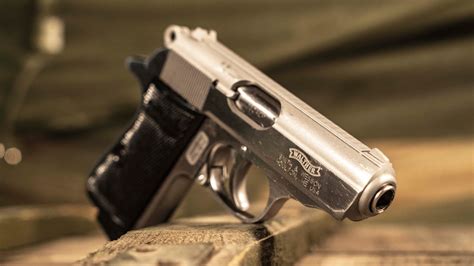 Walther PPK/S iconic design