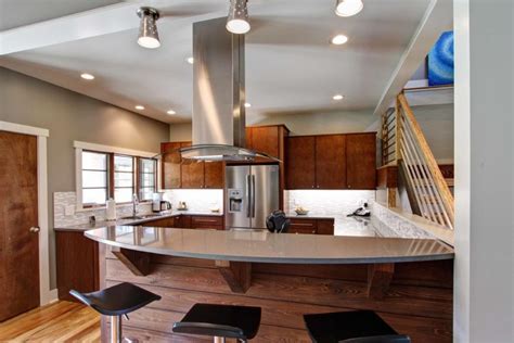 Peninsula Kitchen Layout Benefits